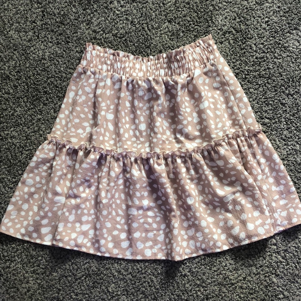 high waisted tan and white dotted skirt